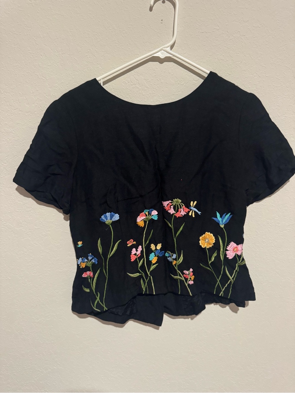 Black Floral Embroidered Vintage Crop Top
